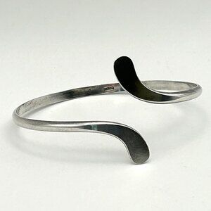 Vintage Sterling Silver Modernist Bypass Cuff Bracelet 7.75in 15g Minimalist